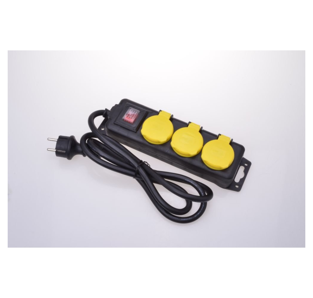 TROSTRUKA UTIČNICA 230 V SA ZAŠTINIM POKLOPCEM