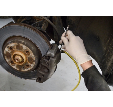 Izmjena ulja u kočnicama