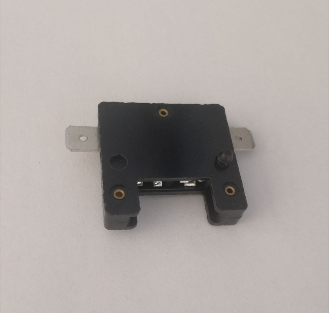 OSIGURAČ ZA AUTORADIO